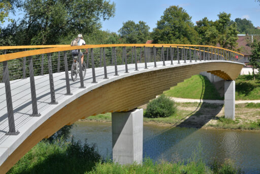 cable-rope-system-bicycle-pedestrian-bridge-carl-stahl-decorcable