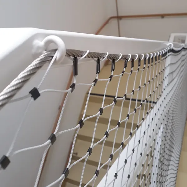 Bezau-Scheffau-Ösen-1.5x40-white-mesh-carl-stahl