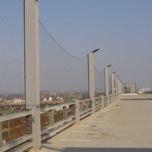 hekwerk-parkeergarage-grote-overspanning