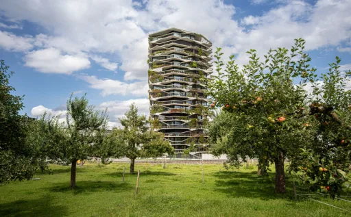 Carl Stahl cable mesh safety greenery facade at Garden Tower Wabern.