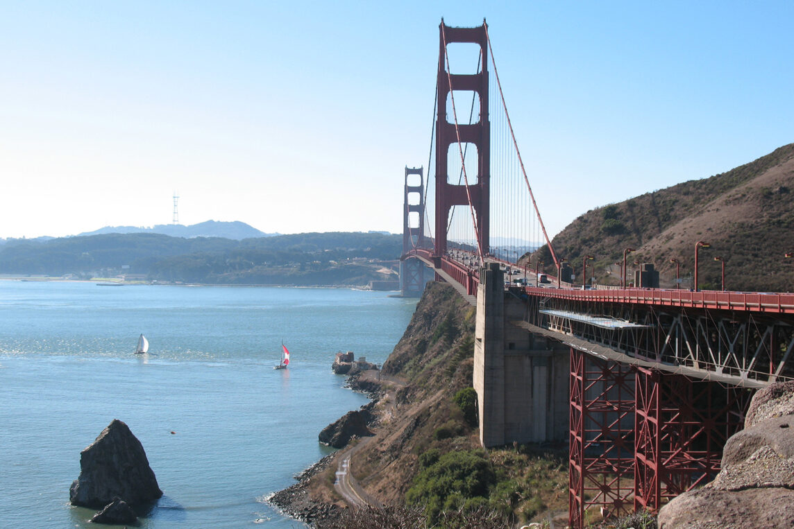 golden-gate-bridge-suicide-deterrent-rendering-looking-south