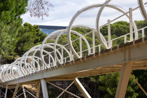 flinders-bridge-cable-mesh-carl-stahl-photo-harry-fisher-down-under-sail