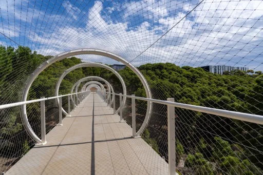 flinders-bridge-cable-mesh-carl-stahl-photo-harry-fisher-down-under-sail